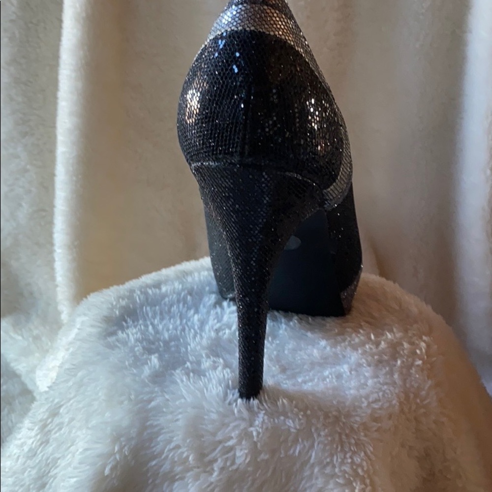 High heels - Picture 3 of 5